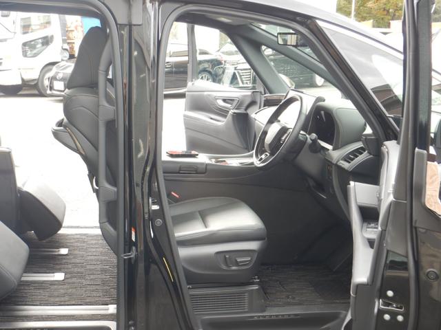 アルファードハイブリッド Z 14インチディスプレイナビTV・パノラミックビュー・13.2型有機EL後席ディスプレイ・合成皮革エグゼクティブパワーシート・デジタルインナーミラー・ブラインドスポットモニター・パワーバックドア(12枚目)