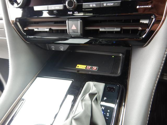 アルファードハイブリッド Z 14インチディスプレイナビTV・パノラミックビュー・13.2型有機EL後席ディスプレイ・合成皮革エグゼクティブパワーシート・デジタルインナーミラー・ブラインドスポットモニター・パワーバックドア(26枚目)