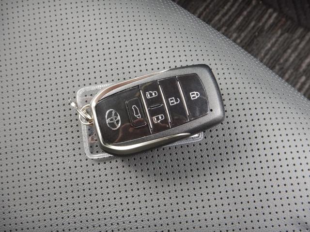 アルファードハイブリッド Z 14インチディスプレイナビTV・パノラミックビュー・13.2型有機EL後席ディスプレイ・合成皮革エグゼクティブパワーシート・デジタルインナーミラー・ブラインドスポットモニター・パワーバックドア(27枚目)