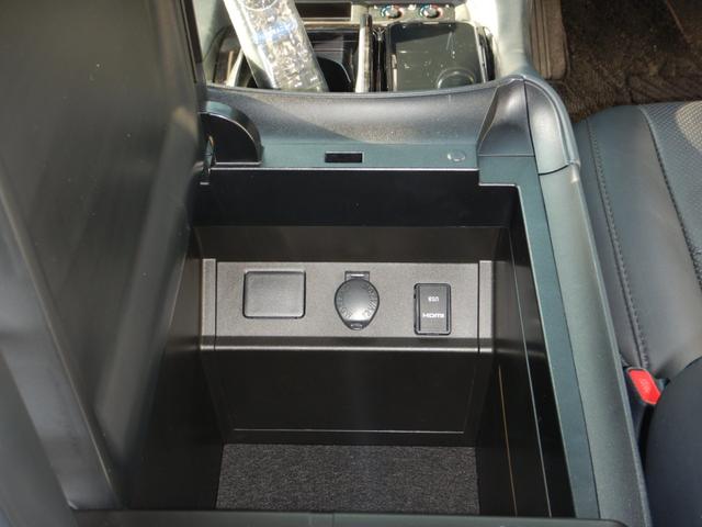 ヴェルファイア ２．５Ｚ　Ｇエディション　アルパイン１１型ナビＴＶ・１２．８型フリップダウンモニター・合成皮革エグゼクティブパワーシート・ツインムーンルーフ・３眼ＬＥＤヘッドライト・シーケンシャルターンランプ・モデリスタエアロ・スマートキー（26枚目）