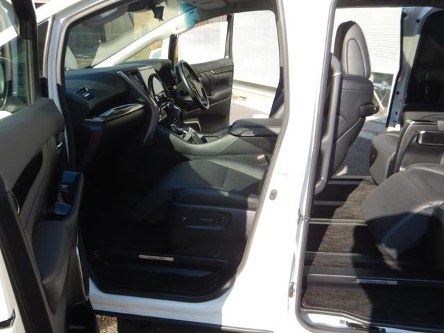 ヴェルファイア ２．５Ｚ　Ｇエディション　アルパイン１１型ナビＴＶ・１２．８型フリップダウンモニター・合成皮革エグゼクティブパワーシート・ツインムーンルーフ・３眼ＬＥＤヘッドライト・シーケンシャルターンランプ・モデリスタエアロ・スマートキー（32枚目）