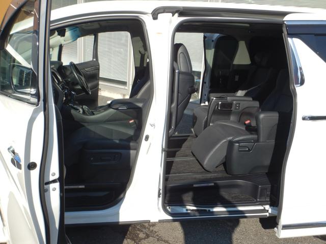 ヴェルファイア ２．５Ｚ　Ｇエディション　アルパイン１１型ナビＴＶ・１２．８型フリップダウンモニター・合成皮革エグゼクティブパワーシート・ツインムーンルーフ・３眼ＬＥＤヘッドライト・シーケンシャルターンランプ・モデリスタエアロ・スマートキー（33枚目）