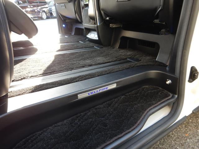 ヴェルファイア ２．５Ｚ　Ｇエディション　アルパイン１１型ナビＴＶ・１２．８型フリップダウンモニター・合成皮革エグゼクティブパワーシート・ツインムーンルーフ・３眼ＬＥＤヘッドライト・シーケンシャルターンランプ・モデリスタエアロ・スマートキー（34枚目）
