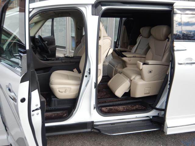 アルファードハイブリッド エグゼクティブラウンジ 14インチディスプレイナビTV・JBLプレミアムSS・14インチリヤエンター・パノラミックビュー・本革エグゼクティブラウンジパワーシート・左右独立ムーンルーフ・ユニバーサルステップ・モデリスタエアロ(37枚目)