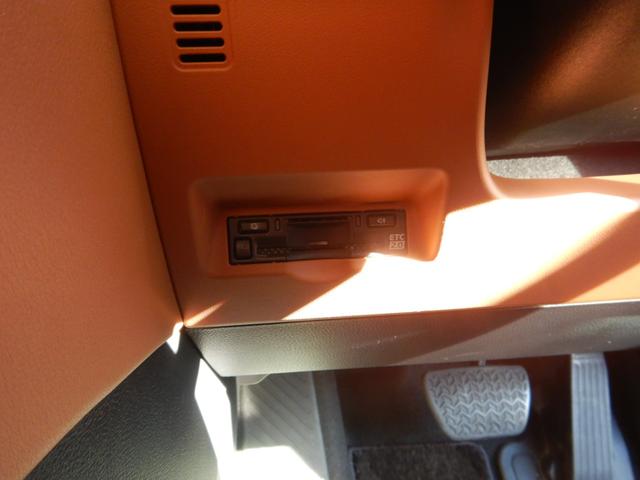 ヴェルファイアハイブリッド Ｚ　プレミア　１４インチディスプレイナビＴＶ・パノラミックビュー・本革エグゼクティブパワーシート・左右独立ムーンルーフ・ヘッドアップディスプレイ・デジタルインナーミラー・ブラインドスポットモニター・モデリスタエアロ（14枚目）