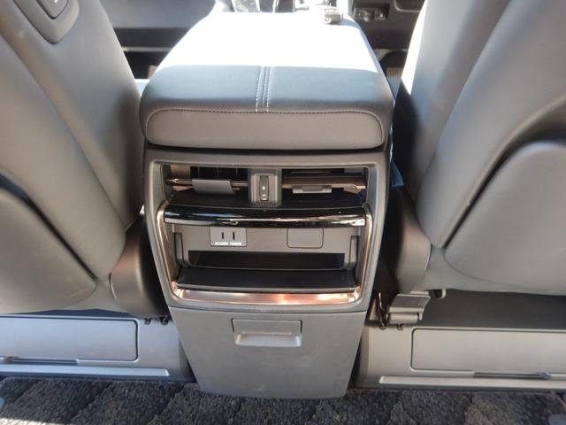 アルファードハイブリッド Ｚ　１４インチディスプレイナビＴＶ・パノラミックビュー・１２．１型後席ディスプレイ・モデリスタエアロ・合成皮革エグゼクティブパワーシート・デジタルインナーミラー・ブラインドスポット・パワーバックドア（30枚目）