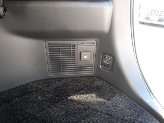 アルファードハイブリッド Ｚ　１４インチディスプレイナビＴＶ・パノラミックビュー・１２．１型後席ディスプレイ・モデリスタエアロ・合成皮革エグゼクティブパワーシート・デジタルインナーミラー・ブラインドスポット・パワーバックドア（46枚目）