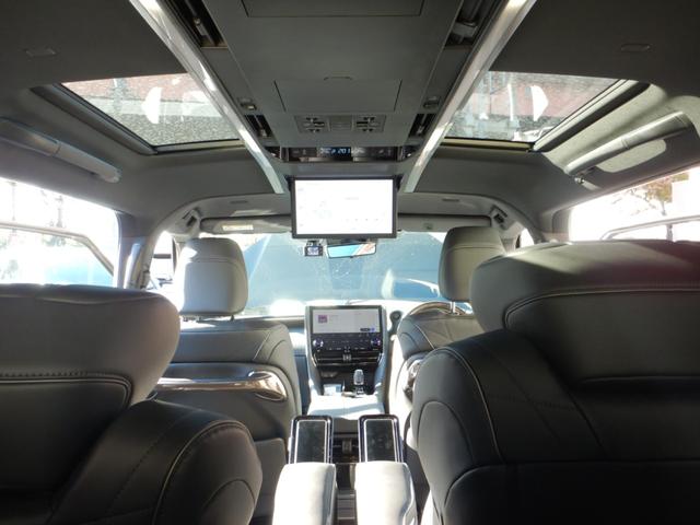 ヴェルファイアハイブリッド エグゼクティブラウンジ 14インチナビTV・JBLサウンド・14インチリヤエンター・パノラミックビュー・本革エグゼクティブラウンジパワーシート・左右独立ムーンルーフ・ユニバーサルステップ・ヘッドアップディスプレイ・BSM(11枚目)