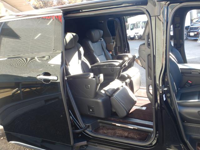 ヴェルファイアハイブリッド エグゼクティブラウンジ 14インチナビTV・JBLサウンド・14インチリヤエンター・パノラミックビュー・本革エグゼクティブラウンジパワーシート・左右独立ムーンルーフ・ユニバーサルステップ・ヘッドアップディスプレイ・BSM(13枚目)