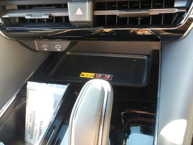 ヴェルファイアハイブリッド エグゼクティブラウンジ 14インチナビTV・JBLサウンド・14インチリヤエンター・パノラミックビュー・本革エグゼクティブラウンジパワーシート・左右独立ムーンルーフ・ユニバーサルステップ・ヘッドアップディスプレイ・BSM(24枚目)