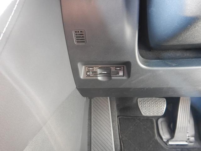 アルファードハイブリッド Ｚ　１４インチディスプレイナビＴＶ・パノラミックビュー・１２．１型フリップダウンモニター・合成皮革パワーシート・左右独立ムーンルーフ・トヨタチームメイト・デジタルインナーミラー・ブラインドスポットモニター（16枚目）