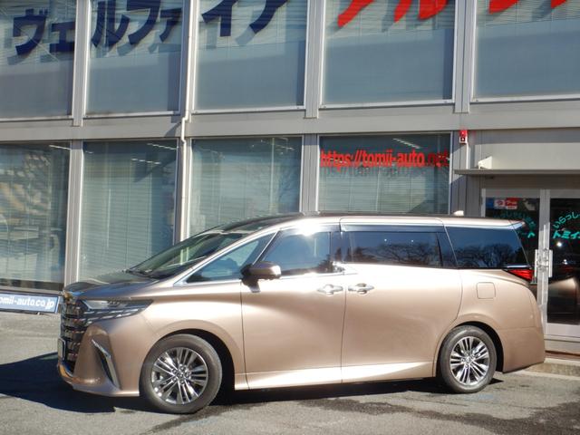 アルファードハイブリッド Ｚ　１４インチディスプレイナビＴＶ・パノラミックビュー・１３．２型有機ＥＬ後席ディスプレイ・合成皮革エグゼクティブパワーシート・デジタルインナーミラー・ブラインドスポットモニター・パワーバックドア（3枚目）