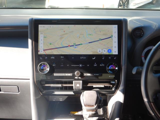 アルファードハイブリッド Ｚ　１４インチディスプレイナビＴＶ・パノラミックビュー・１３．２型有機ＥＬ後席ディスプレイ・合成皮革エグゼクティブパワーシート・デジタルインナーミラー・ブラインドスポットモニター・パワーバックドア（8枚目）