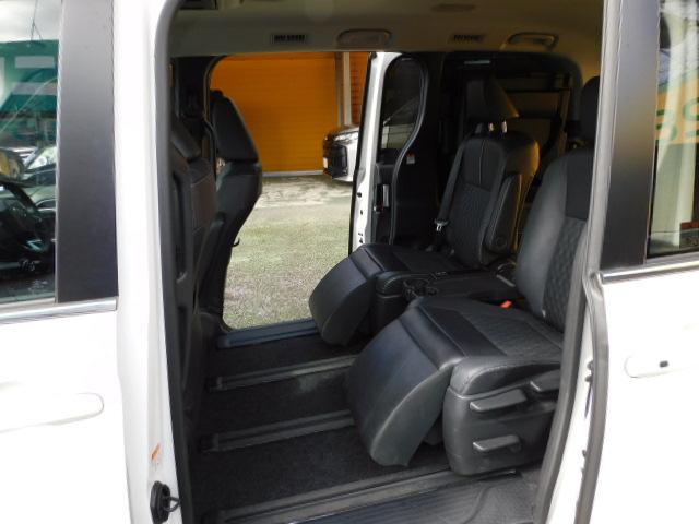 ノア ハイブリッドZ 10.5インチディスプレイオーディオPlus&14インチフリップダウンモニター ブラインドスポットモニター ドライビングサポート&快適利便パッケージHi トヨタチームメイト 3カメラドライブレコーダー(6枚目)