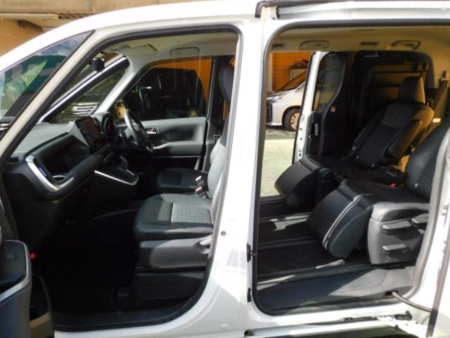 ノア ハイブリッドZ 10.5インチディスプレイオーディオPlus&14インチフリップダウンモニター ブラインドスポットモニター ドライビングサポート&快適利便パッケージHi トヨタチームメイト 3カメラドライブレコーダー(11枚目)