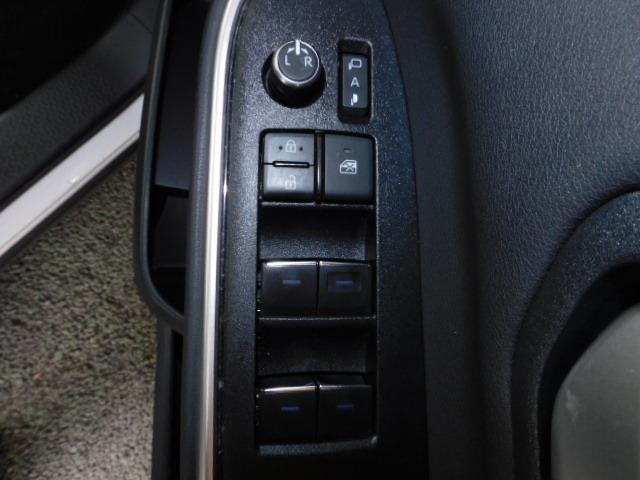 ノア ハイブリッドZ 10.5インチディスプレイオーディオPlus&14インチフリップダウンモニター ブラインドスポットモニター ドライビングサポート&快適利便パッケージHi トヨタチームメイト 3カメラドライブレコーダー(31枚目)