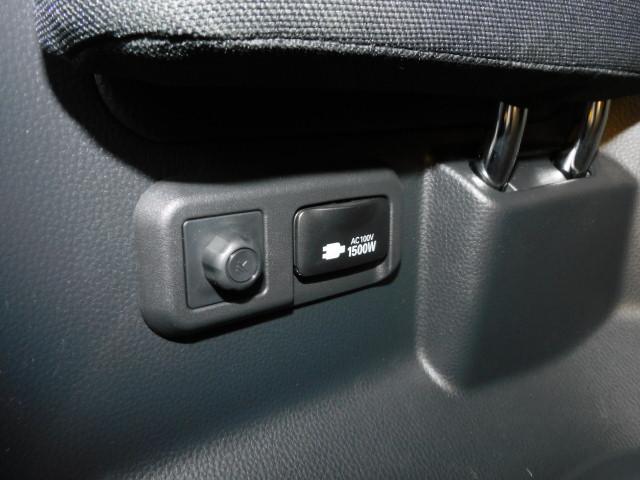 ノア ハイブリッドＳ－Ｚ　４ＷＤ　モデリスタエアロ＆１８ＡＷ　１０．５ナビ＋ＩＴＳ＋ダブルツィーター　３眼プロジェクター　ブラインドスポット　ドライビングサポート＆快適利便パッケージ　トヨタチームメイト　寒冷地仕様　前後Ｄレコ（5枚目）