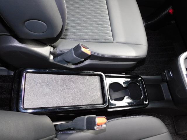 ノア ハイブリッドＳ－Ｚ　４ＷＤ　モデリスタエアロ＆１８ＡＷ　１０．５ナビ＋ＩＴＳ＋ダブルツィーター　３眼プロジェクター　ブラインドスポット　ドライビングサポート＆快適利便パッケージ　トヨタチームメイト　寒冷地仕様　前後Ｄレコ（21枚目）