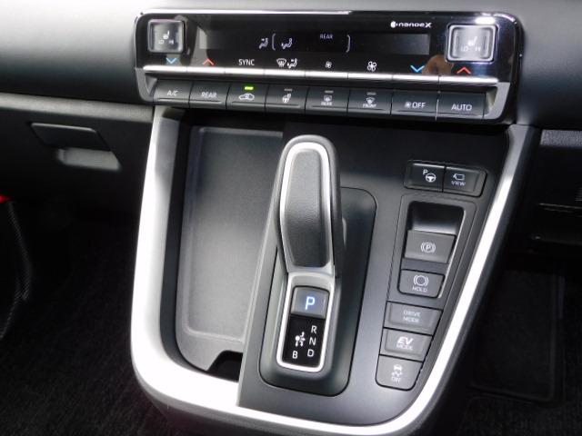 ノア ハイブリッドＳ－Ｚ　４ＷＤ　モデリスタエアロ＆１８ＡＷ　１０．５ナビ＋ＩＴＳ＋ダブルツィーター　３眼プロジェクター　ブラインドスポット　ドライビングサポート＆快適利便パッケージ　トヨタチームメイト　寒冷地仕様　前後Ｄレコ（26枚目）