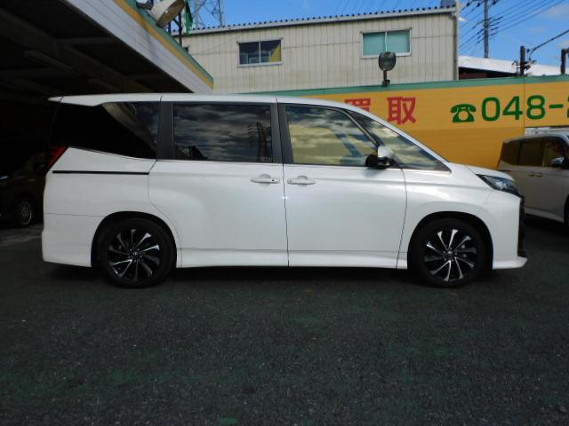 ノア ハイブリッドＳ－Ｚ　Ｓ－Ｚ　１０．５インチオーディオＰｌｕｓ＆１４インチフリップダウン　ブラインドスポット　ユニバーサルステップ　ドライビングサポート＆快適利便パッケージＨｉ　トヨタチームメイト　前後ドライブレコーダー（33枚目）