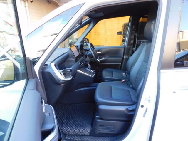 ノア ハイブリッドＳ－Ｚ　モデリスタエアロ　１０．５インチオーディオＰｌｕｓ＆１４インチフリップダウン　３眼プロジェクター　ブラインドスポット　ドライビングサポート＆快適利便パッケージ　トヨタチームメイト　寒冷地仕様　ドラレコ（6枚目）