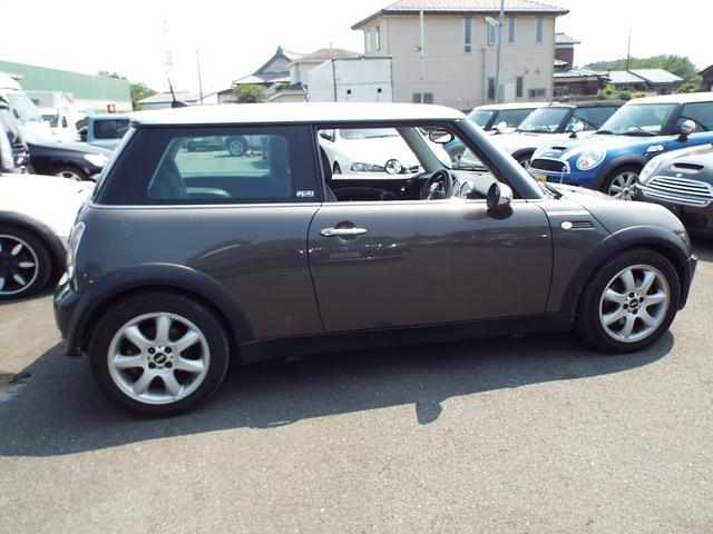 ＭＩＮＩ クーパー　パークレーン　本革シート禁煙車（12枚目）