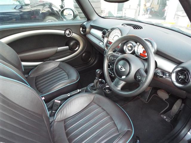 ＭＩＮＩ クーパー　コンバーチブル　ハイゲート　ワンオーナー特別限定車禁煙車電動オープンカー本革シート（5枚目）
