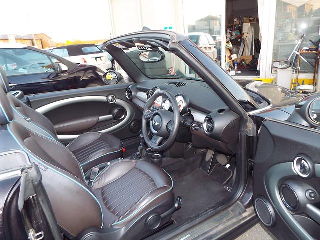 ＭＩＮＩ クーパー　コンバーチブル　ハイゲート　ワンオーナー特別限定車禁煙車電動オープンカー本革シート（18枚目）