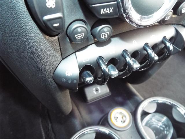 ＭＩＮＩ クーパー　コンバーチブル　ハイゲート　ワンオーナー特別限定車禁煙車電動オープンカー本革シート（25枚目）