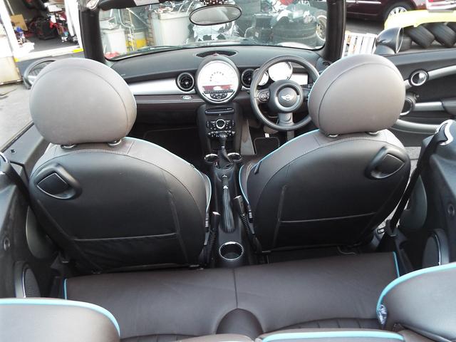 ＭＩＮＩ クーパー　コンバーチブル　ハイゲート　ワンオーナー特別限定車禁煙車電動オープンカー本革シート（26枚目）