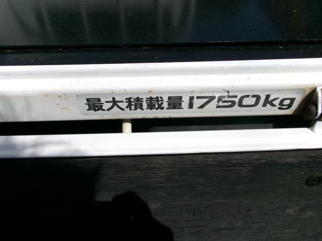 タイタントラック Ｗキャブワイドロー　オートマ　１．７５ｔ　鉄板床　リアＷタイヤ　ＥＴＣ　左電動格納ミラー　アイドリングストップ（10枚目）