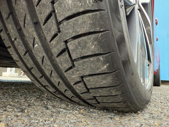 メガーヌ インテンス　スマホ連動ディスプレイオーディオ　バックカメラ　全車速追従レーダークルコン　標識認識　ブラインドスポットモニター　ハーフレザーシート　シートヒーター　ＥＴＣ２．０　前後ソナー　禁煙車　ＬＥＤライト（31枚目）