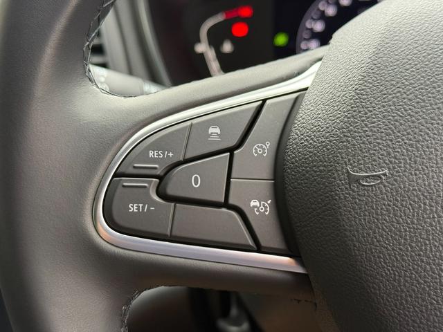 メガーヌ インテンス　スマホ連動ディスプレイオーディオ　バックカメラ　全車速追従レーダークルコン　標識認識　ブラインドスポットモニター　ハーフレザーシート　シートヒーター　ＥＴＣ２．０　前後ソナー　禁煙車　ＬＥＤライト（40枚目）