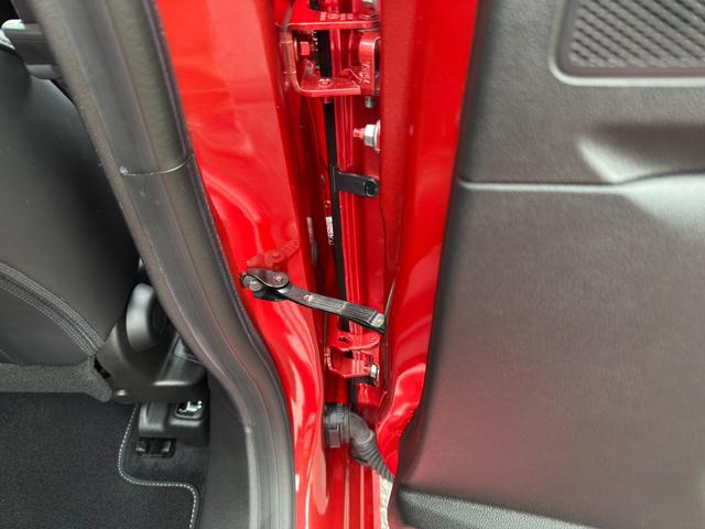 メガーヌ インテンス　スマホ連動ディスプレイオーディオ　バックカメラ　全車速追従レーダークルコン　標識認識　ブラインドスポットモニター　ハーフレザーシート　シートヒーター　ＥＴＣ２．０　前後ソナー　禁煙車　ＬＥＤライト（74枚目）