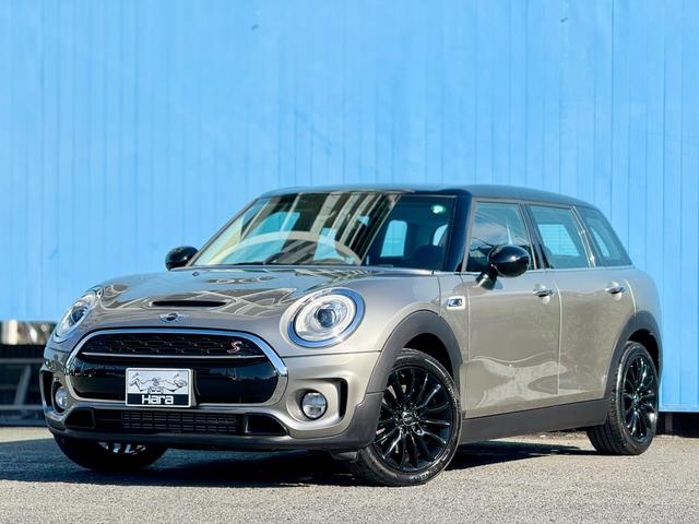 ＭＩＮＩ クーパーＳ　クラブマン　純正ナビ　ＢＴオーディオ　バックカメラ　ＵＳＢ接続　音楽録音機能　クルーズコントロール　ＥＴＣ２．０　ＬＥＤライト　ＬＥＤフロントフォグ　デイライト　純正アルミ　禁煙車　リアソナー　オートワイパー（6枚目）