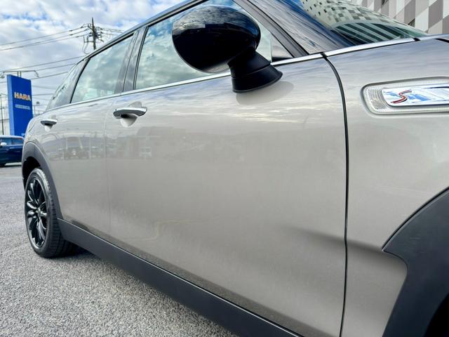 ＭＩＮＩ クーパーＳ　クラブマン　純正ナビ　ＢＴオーディオ　バックカメラ　ＵＳＢ接続　音楽録音機能　クルーズコントロール　ＥＴＣ２．０　ＬＥＤライト　ＬＥＤフロントフォグ　デイライト　純正アルミ　禁煙車　リアソナー　オートワイパー（14枚目）