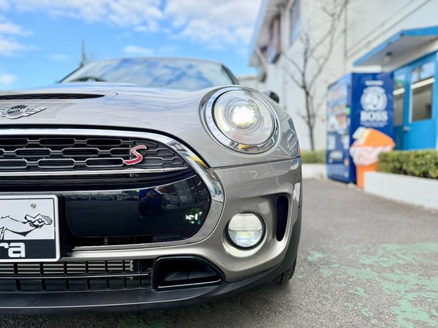 ＭＩＮＩ クーパーＳ　クラブマン　純正ナビ　ＢＴオーディオ　バックカメラ　ＵＳＢ接続　音楽録音機能　クルーズコントロール　ＥＴＣ２．０　ＬＥＤライト　ＬＥＤフロントフォグ　デイライト　純正アルミ　禁煙車　リアソナー　オートワイパー（24枚目）