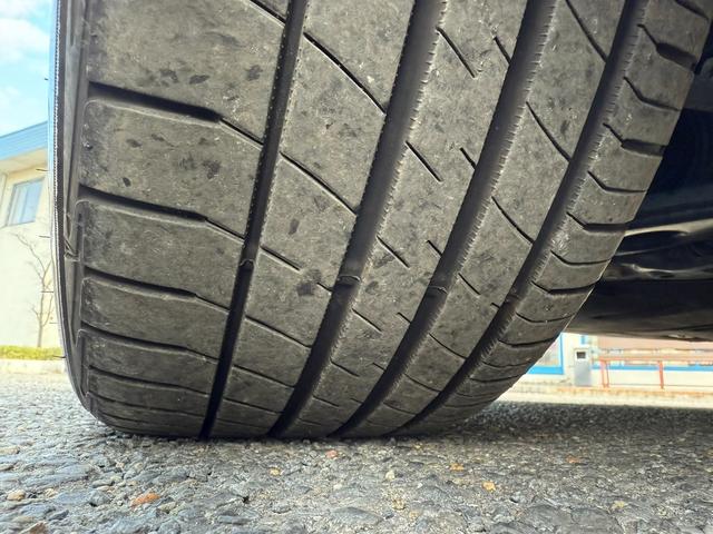 ＭＩＮＩ クーパーＳ　クラブマン　純正ナビ　ＢＴオーディオ　バックカメラ　ＵＳＢ接続　音楽録音機能　クルーズコントロール　ＥＴＣ２．０　ＬＥＤライト　ＬＥＤフロントフォグ　デイライト　純正アルミ　禁煙車　リアソナー　オートワイパー（30枚目）