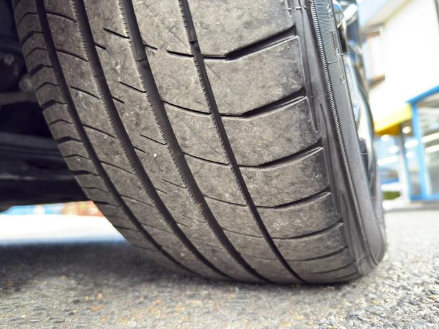 ＭＩＮＩ クーパーＳ　クラブマン　純正ナビ　ＢＴオーディオ　バックカメラ　ＵＳＢ接続　音楽録音機能　クルーズコントロール　ＥＴＣ２．０　ＬＥＤライト　ＬＥＤフロントフォグ　デイライト　純正アルミ　禁煙車　リアソナー　オートワイパー（32枚目）