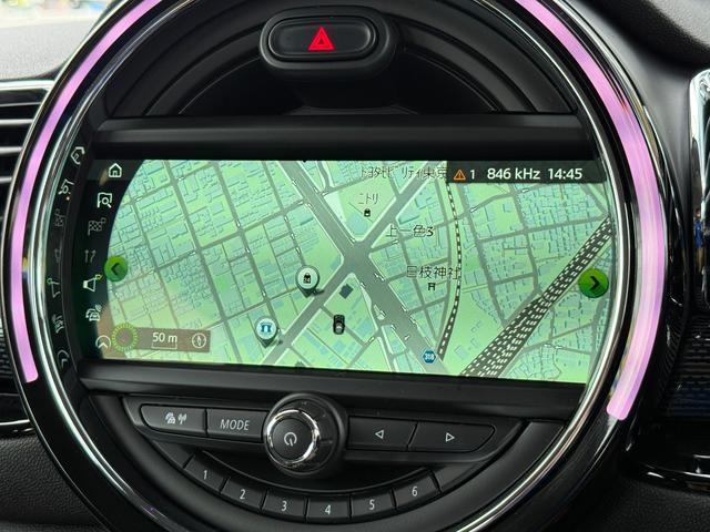 ＭＩＮＩ クーパーＳ　クラブマン　純正ナビ　ＢＴオーディオ　バックカメラ　ＵＳＢ接続　音楽録音機能　クルーズコントロール　ＥＴＣ２．０　ＬＥＤライト　ＬＥＤフロントフォグ　デイライト　純正アルミ　禁煙車　リアソナー　オートワイパー（35枚目）