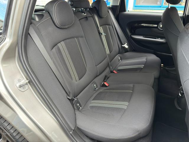 ＭＩＮＩ クーパーＳ　クラブマン　純正ナビ　ＢＴオーディオ　バックカメラ　ＵＳＢ接続　音楽録音機能　クルーズコントロール　ＥＴＣ２．０　ＬＥＤライト　ＬＥＤフロントフォグ　デイライト　純正アルミ　禁煙車　リアソナー　オートワイパー（51枚目）