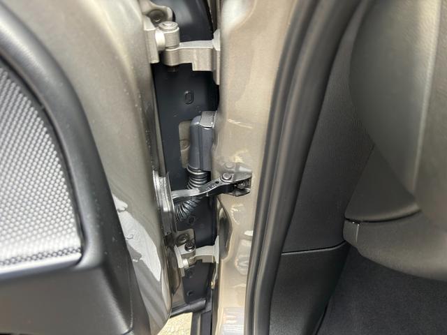 ＭＩＮＩ クーパーＳ　クラブマン　純正ナビ　ＢＴオーディオ　バックカメラ　ＵＳＢ接続　音楽録音機能　クルーズコントロール　ＥＴＣ２．０　ＬＥＤライト　ＬＥＤフロントフォグ　デイライト　純正アルミ　禁煙車　リアソナー　オートワイパー（60枚目）