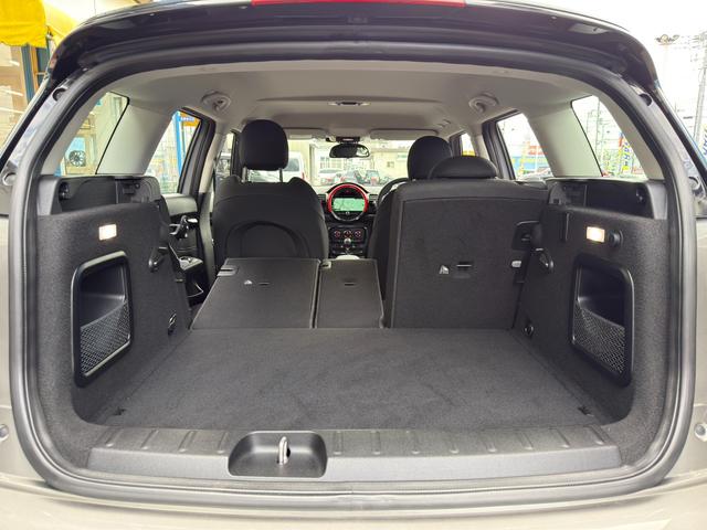 ＭＩＮＩ クーパーＳ　クラブマン　純正ナビ　ＢＴオーディオ　バックカメラ　ＵＳＢ接続　音楽録音機能　クルーズコントロール　ＥＴＣ２．０　ＬＥＤライト　ＬＥＤフロントフォグ　デイライト　純正アルミ　禁煙車　リアソナー　オートワイパー（68枚目）