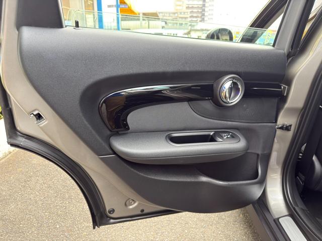 ＭＩＮＩ クーパーＳ　クラブマン　純正ナビ　ＢＴオーディオ　バックカメラ　ＵＳＢ接続　音楽録音機能　クルーズコントロール　ＥＴＣ２．０　ＬＥＤライト　ＬＥＤフロントフォグ　デイライト　純正アルミ　禁煙車　リアソナー　オートワイパー（73枚目）