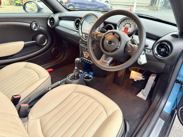 MINI クーパー クーペ レザーシート HIDヘッドライト 純正アルミホイール パドルシフト 社外シートヒーター リアソナー 電動リアスポイラー 社外デジタルインナーミラー オートエアコン 禁煙車 カイトブルー ETC(39枚目)