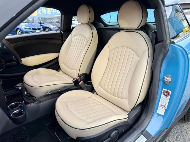 MINI クーパー クーペ レザーシート HIDヘッドライト 純正アルミホイール パドルシフト 社外シートヒーター リアソナー 電動リアスポイラー 社外デジタルインナーミラー オートエアコン 禁煙車 カイトブルー ETC(42枚目)