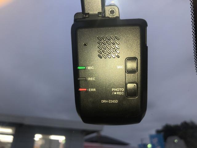 ステップワゴン ｅ：ＨＥＶスパーダ　ホンダセンシング　９インチナビ　ＢＴ・ＵＳＢ・カープレイ接続　マルチビューカメラ　フリップダウンモニター　デジタルミラー　前後ドラレコ　電動ゲート　１タッチＷパワスラ　ヒーター付半革シート　オットマン（45枚目）