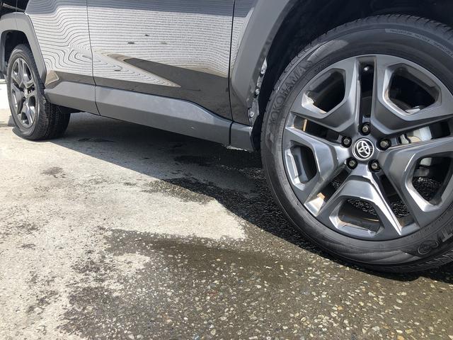 ＲＡＶ４ アドベンチャー　パノラマムーンルーフ　デジタルインナーミラー　セーフティＳ　１０．５インチディスプレイ　ＢＴ・ＵＳＢ　全方位カメラ　電動バックドア　温冷シート　ＬＥＤオートライト　　プリクラッシュ　レーダークルーズ（16枚目）