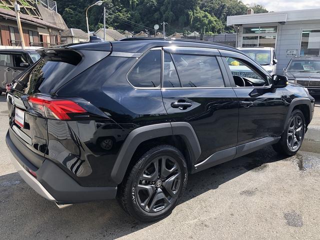 ＲＡＶ４ アドベンチャー　パノラマムーンルーフ　デジタルインナーミラー　セーフティＳ　１０．５インチディスプレイ　ＢＴ・ＵＳＢ　全方位カメラ　電動バックドア　温冷シート　ＬＥＤオートライト　　プリクラッシュ　レーダークルーズ（42枚目）