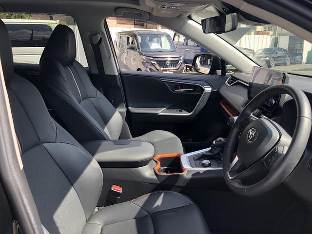 ＲＡＶ４ アドベンチャー　パノラマムーンルーフ　デジタルインナーミラー　セーフティＳ　１０．５インチディスプレイ　ＢＴ・ＵＳＢ　全方位カメラ　電動バックドア　温冷シート　ＬＥＤオートライト　　プリクラッシュ　レーダークルーズ（60枚目）
